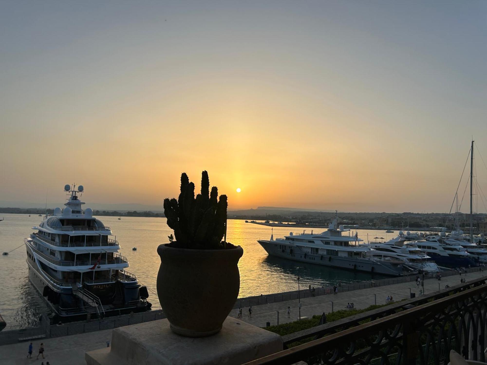 Aqua Suites Doria Syracuse Exterior foto